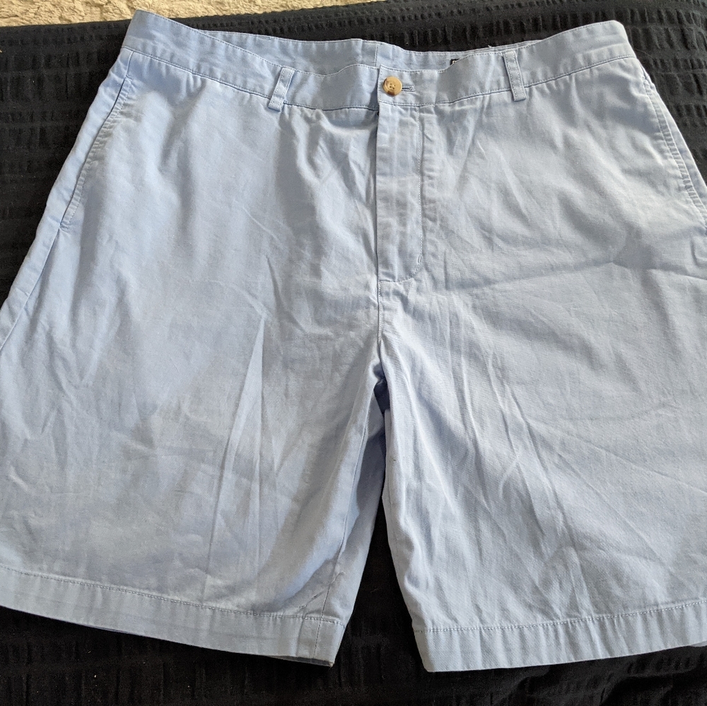 Vineyard Vines shorts